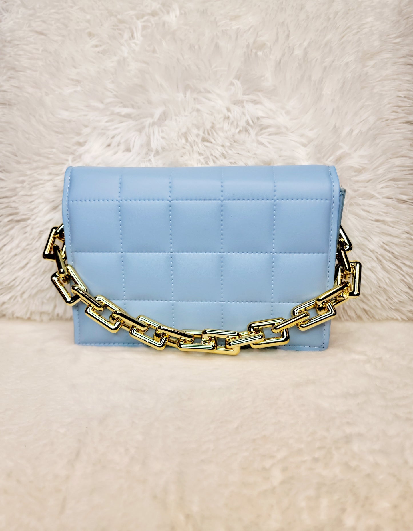 Quilted Purse w/ Gold Chain (variety of colors)