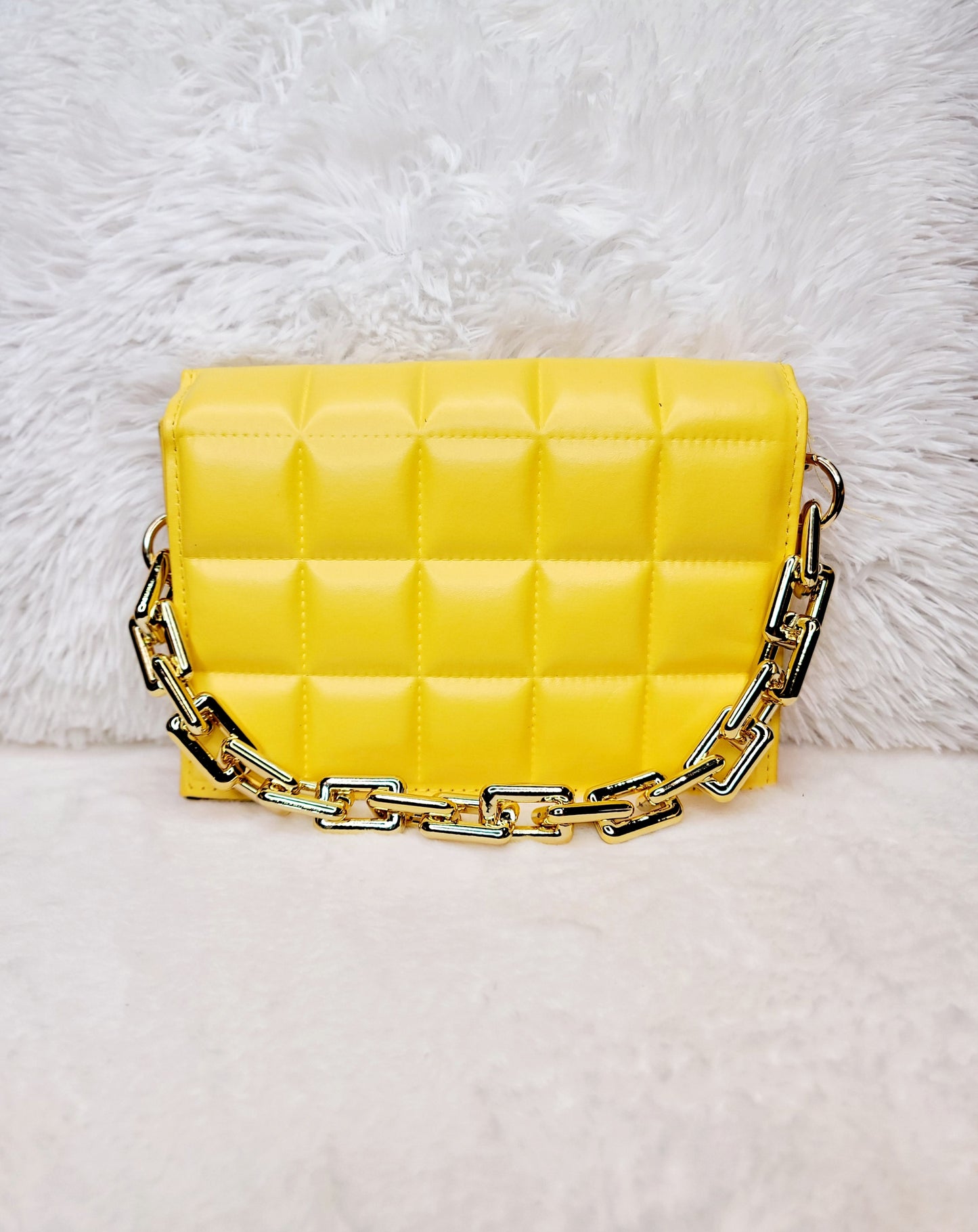 Quilted Purse w/ Gold Chain (variety of colors)